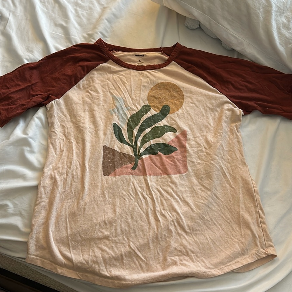 Sonoma L pink tee with graphic